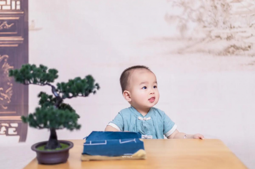 崇左宝宝拉屎就哭